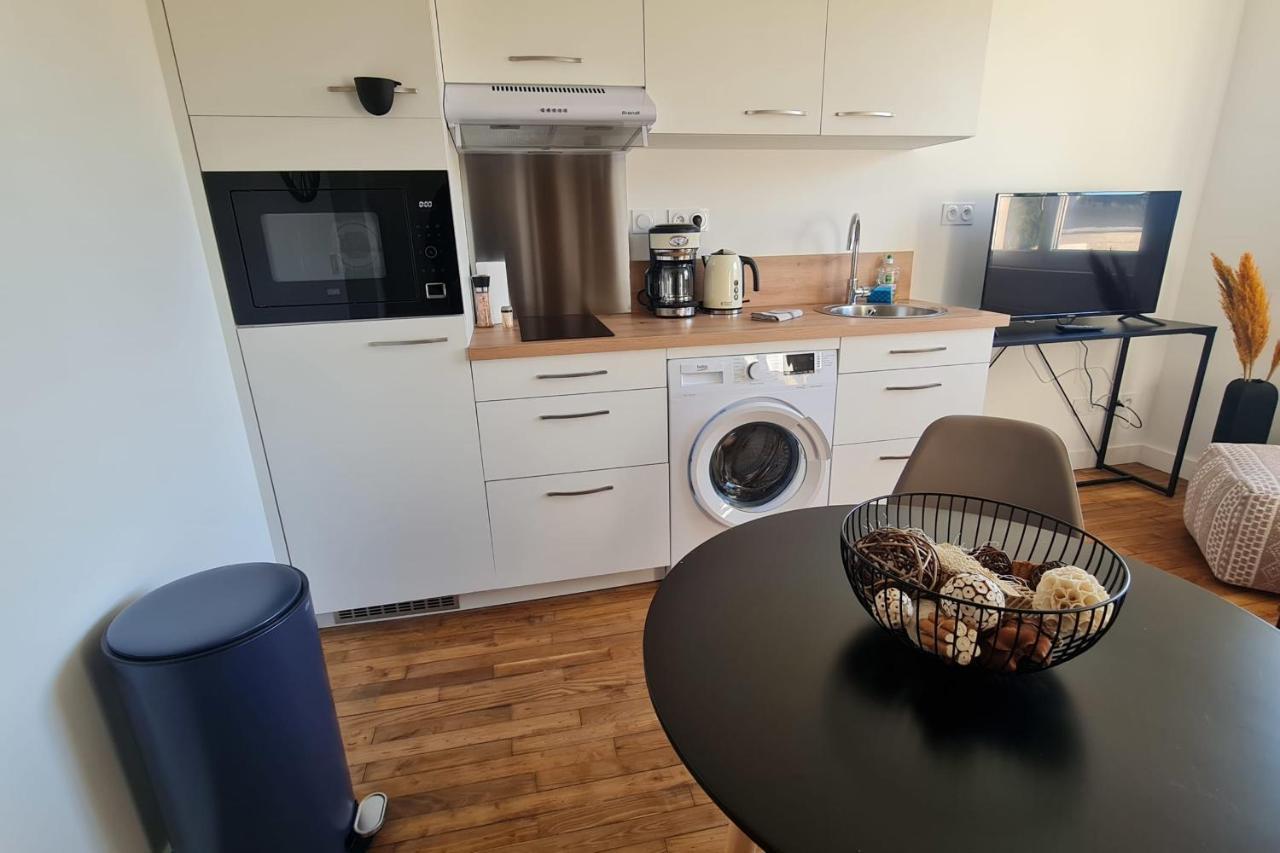 Le Jaures 4 - T2 - 1Er Etage Apartment Енебон Екстериор снимка